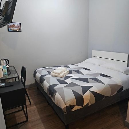 Trastevere Guestrooms ローマ エクステリア 写真