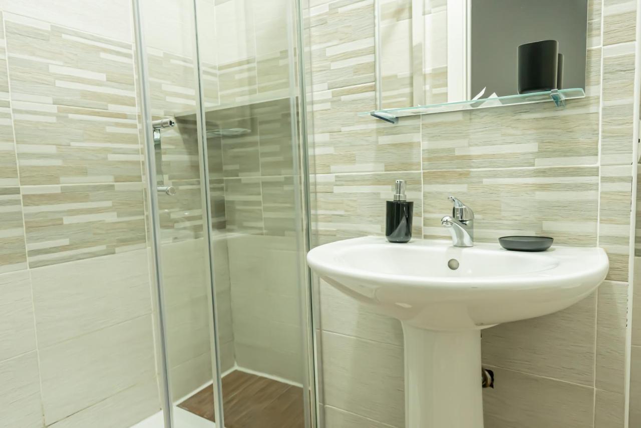 Trastevere Guestrooms ローマ エクステリア 写真