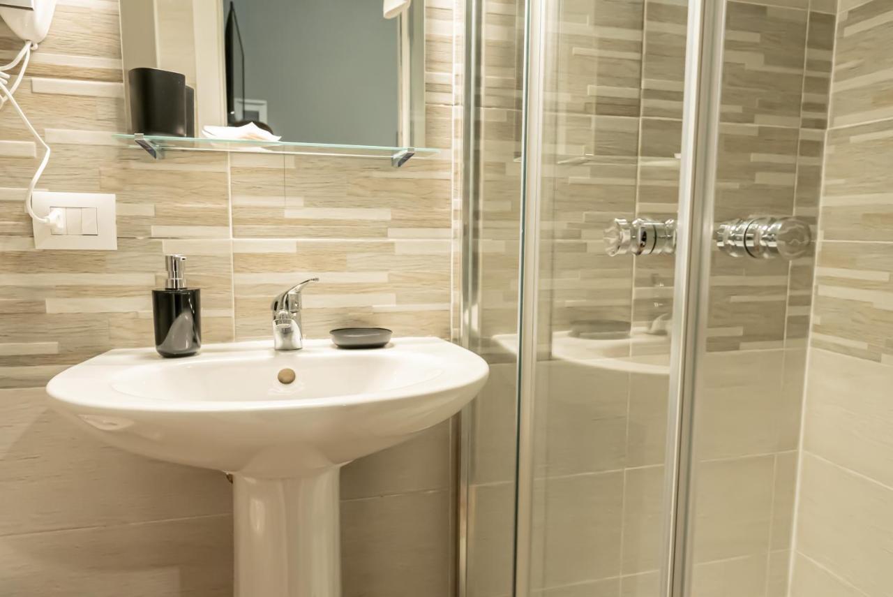 Trastevere Guestrooms ローマ エクステリア 写真