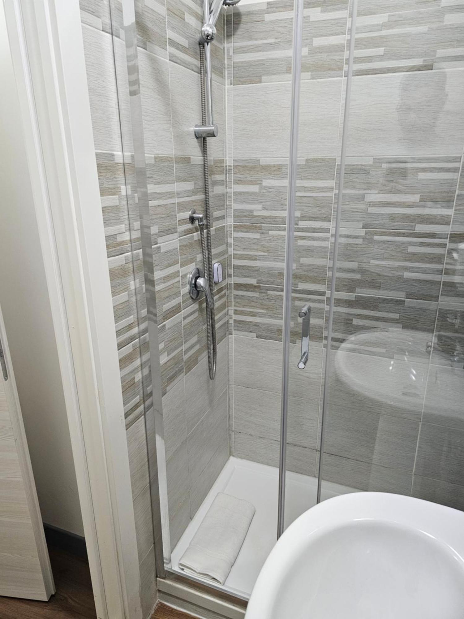 Trastevere Guestrooms ローマ エクステリア 写真